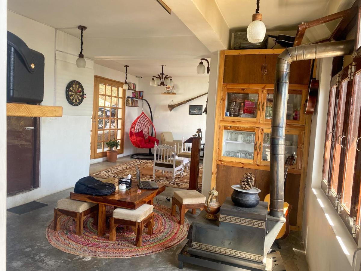 Redeem Cafe & Homestay マクロード・ガンジ エクステリア 写真